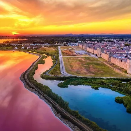 Maison Historique Au Coeur Des Remparts * Aigues-Mortes